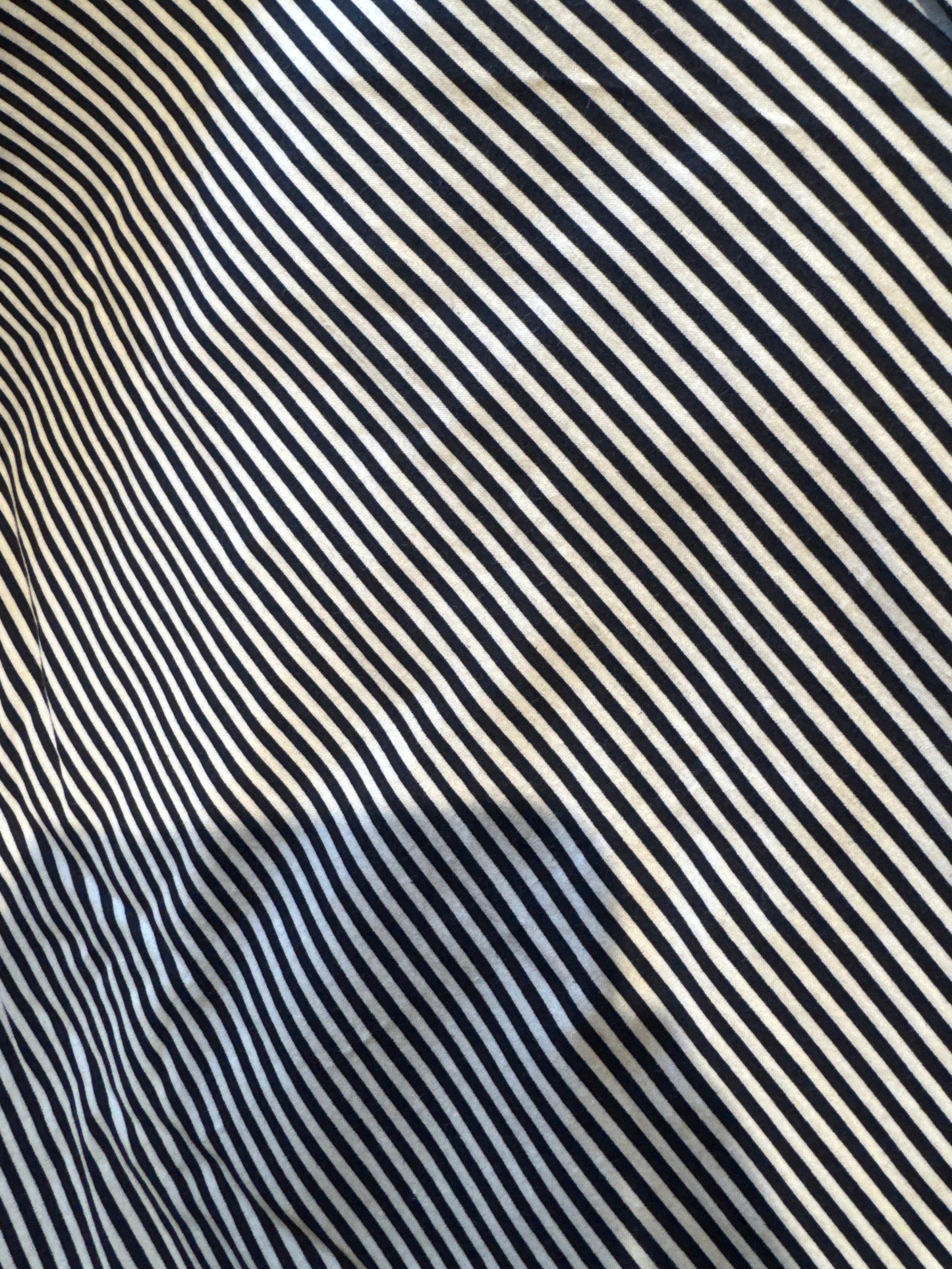Black & white narrow stripe (108gsm)