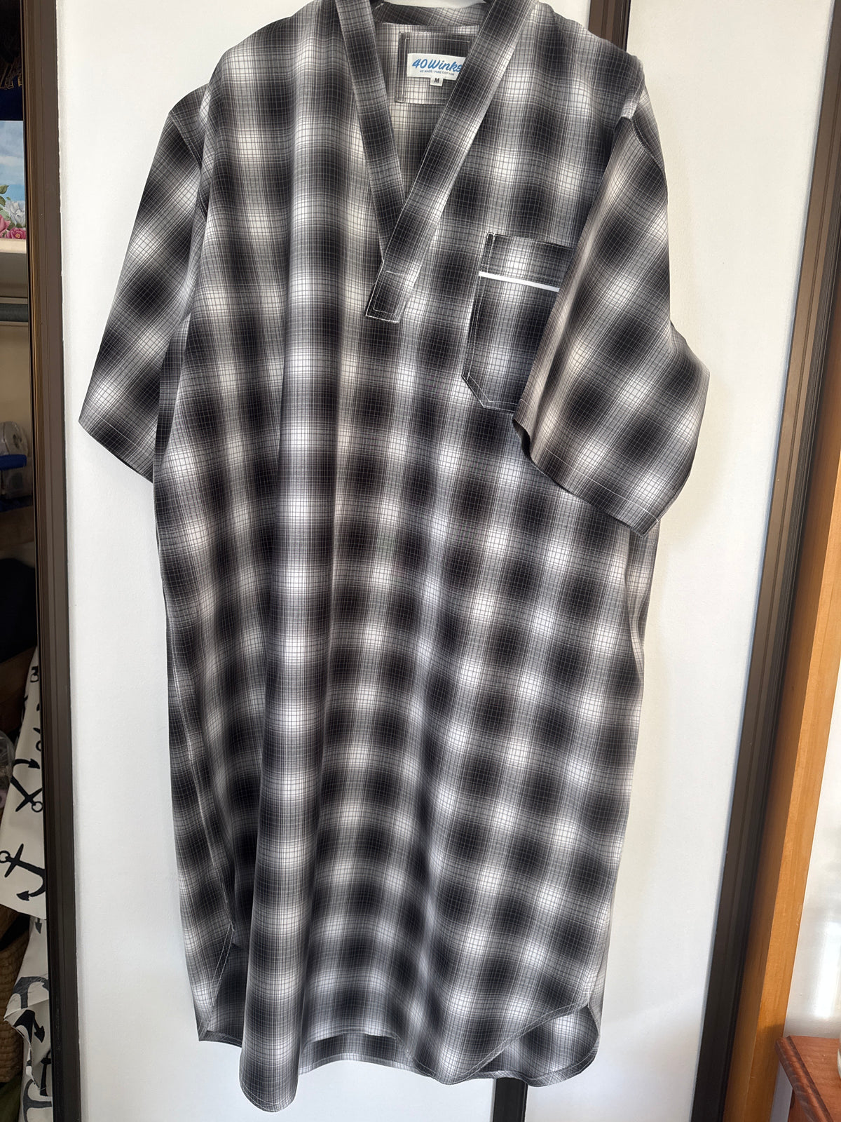 London Check (Black-grey-white) 102 gsm.